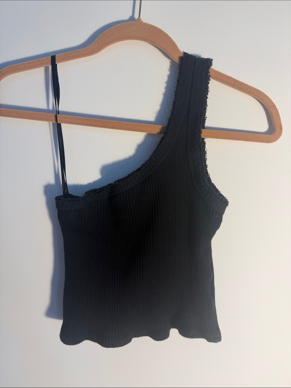 Urban Outfitters Black One-Shoulder Ribbed Tank size small - Picture 4 of 7